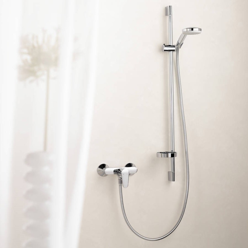Immagine di Hansgrohe CROMA 100 set doccia Multi, con asta doccia 90 cm e portasapone, finitura cromo 27774000