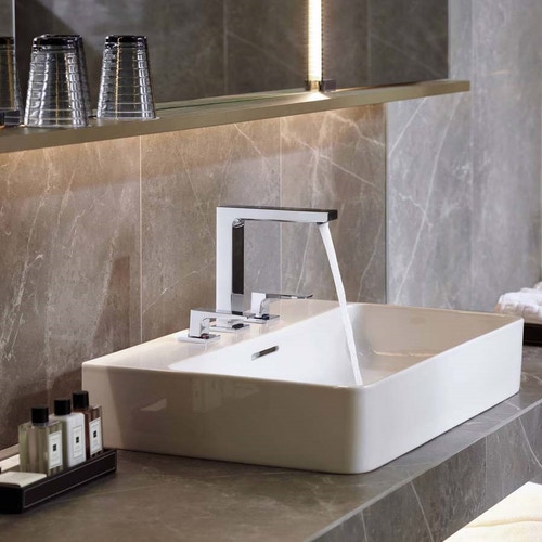 Immagine di Hansgrohe METROPOL rubinetteria 3 fori lavabo 160, con maniglia a leva e piletta push-open, finitura cromo 32515000