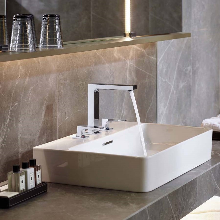 Immagine di Hansgrohe METROPOL rubinetteria 3 fori lavabo 160, con maniglia a leva e piletta push-open, finitura cromo 32515000
