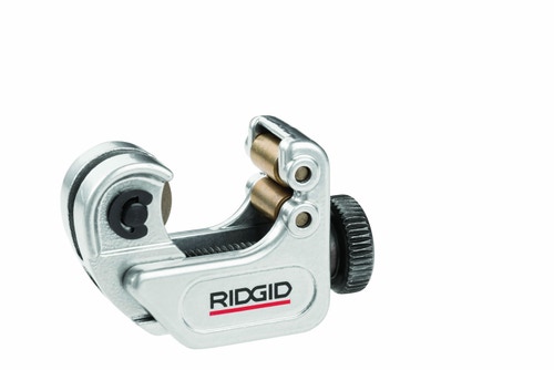 Immagine di Ridgid Kit per taglio tubi in rame composto da tagliatubi per tubi di piccolo diametro, tagliatubi a oscillazione costante con avanzamento rapido a vite e rotella tagliente a parete sottile per tagliatubi 32975+66737+33185