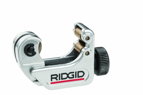 Immagine di Ridgid Tagliatubi per spazi ristretti per tubi di piccolo diametro, capacità 3/16"-15/16" 32985