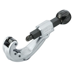 Immagine di Ridgid Tagliatubi con avanzamento rapido a vite, alesatore retrattile e rulli scanalati per tagli vicino alle bordature, per acciaio inox, capacità 1/4"-2-3/8" 33070