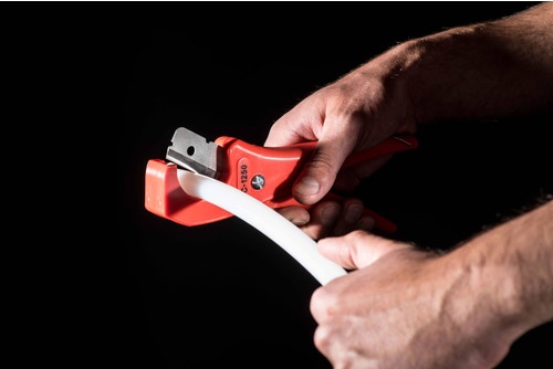 Immagine di Ridgid Cesoia a singolo scatto per tubi e tubature in plastica, capacità diametro effettivo 1/8"-1 5/8"  23488