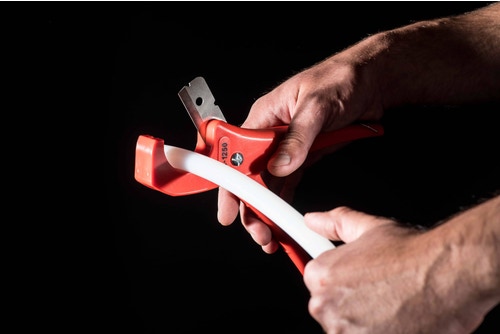 Immagine di Ridgid Cesoia a singolo scatto per tubi e tubature in plastica, capacità diametro effettivo 1/8"-1 5/8"  23488