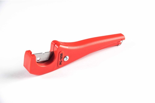 Immagine di Ridgid Cesoia a singolo scatto per tubi e tubature in plastica, capacità diametro effettivo 1/8"-1 5/8"  23488