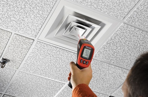 Immagine di Ridgid Kit composto da termometro micro IR-200 a infrarossi senza contatto e micro DM-100 multimetro digitale 37423+36798