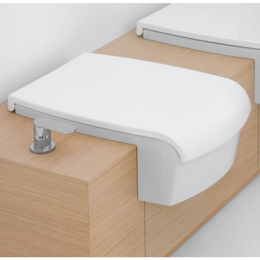 Immagine di Flaminia UNA set sanitari semincasso, vaso con scarico S/P, coprivaso e copribidet avvolgenti, bidet con troppopieno, colore bianco finitura lucido UNA/WC+UNA/B+UNACW02+UNACB04