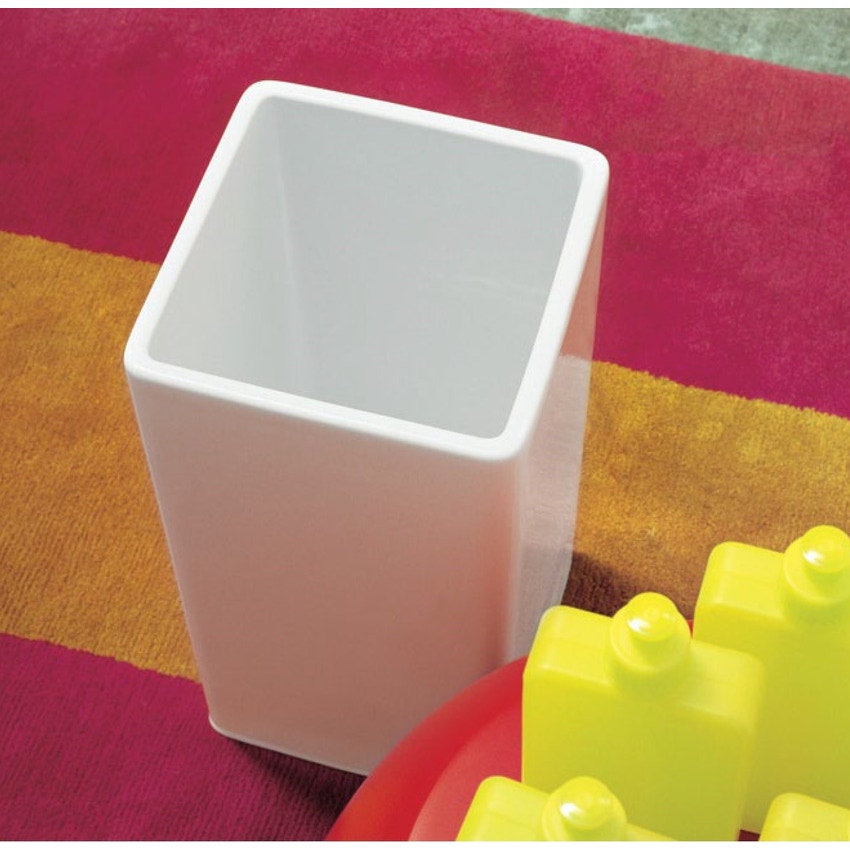 Immagine di Flaminia CEST cestino da toilette in ceramica, colore bianco finitura lucido 5091