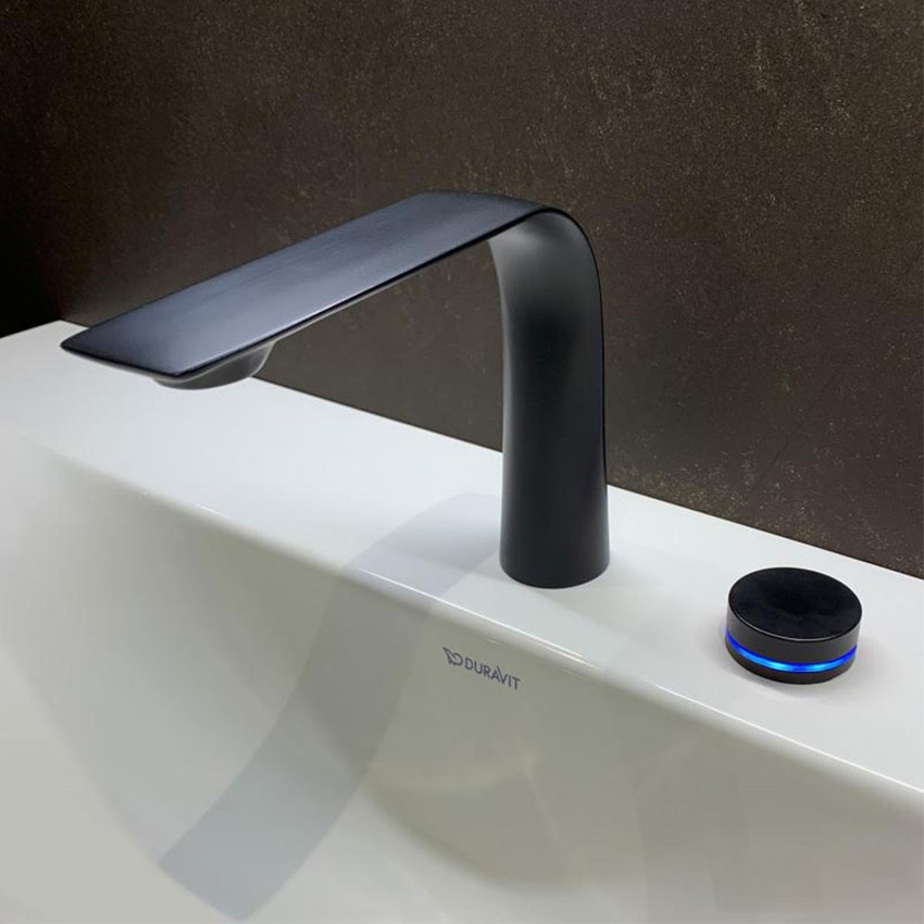 Immagine di Duravit XVIU composizione bagno sostegno metallico, colore nero opaco con lavabo due fori, colore bianco + colonna bassa, colore bianco opaco + specchio con profilo nero opaco + sifone di design, colore nero opaco XV4715OB240-XV70420B2B2