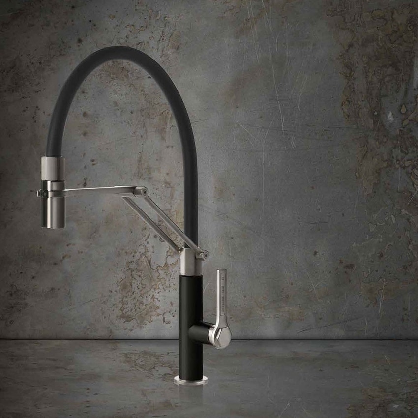 Immagine di Gessi OFFICINE miscelatore semi pro monocomando, con canna girevole e doccetta estraibile doppio getto, finitura finox / nero opaco 60055#599