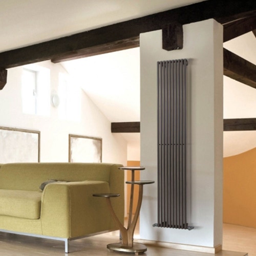 Immagine di Deltacalor HEGOLINE 13 VERTICALE doppio radiatore Jet black h. 1800 x L. 394 mm HH132V180016S9005G