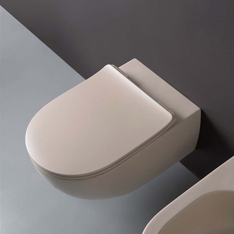 Immagine di Flaminia MINIAPP set sanitari sospesi, vaso con sistema goclean® e coprivaso slim con discesa rallentata, bidet monoforo con troppopieno, colore argilla finitura opaco AP119GARG+AP219ARG+QKCW09ARG