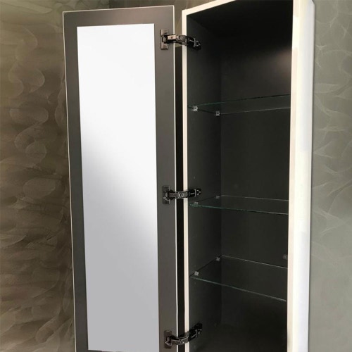 Immagine di Geberit SMYLE mobile a colonna H.118 cm, a mezza altezza, con un'anta a chiusura ammortizzata, colore bianco finitura lucido 500.361.00.1