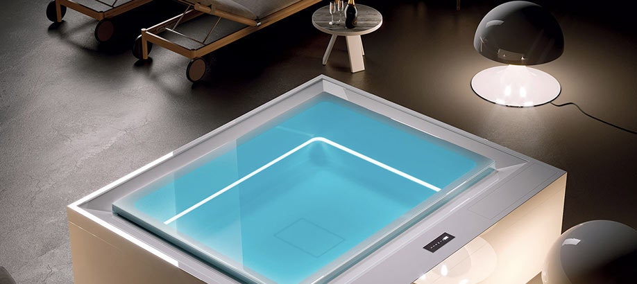 Minipiscina Treesse GHOST da esterno su un terrazzo