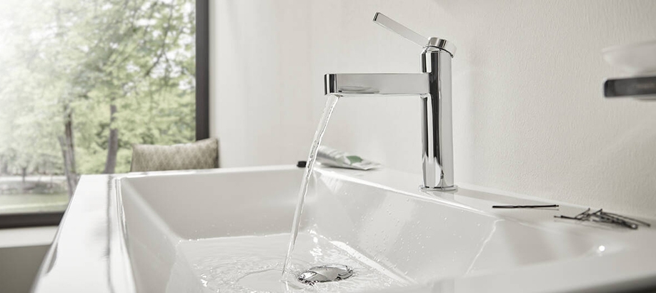 Getto di un rubinetto lavabo Hansgrohe Finoris