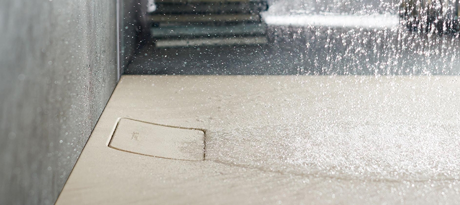 Dettaglio piatto doccia Duravit serie Stonetto