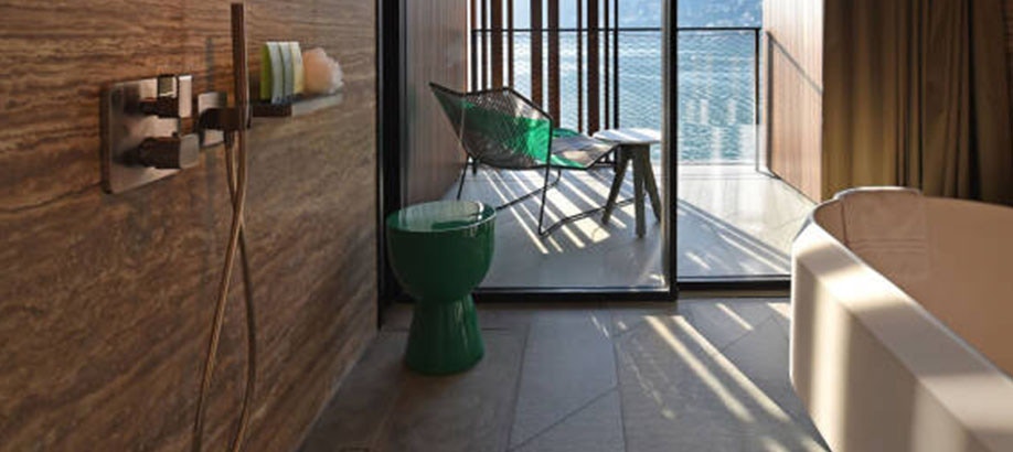 Rubinetteria doccia Axor Starck nel bagno moderno