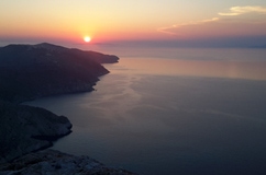From Milos to Folegandros