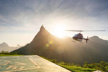 helicopter-ride-past-christ-the-redeemer-on-corcovado-mountain-1200x800