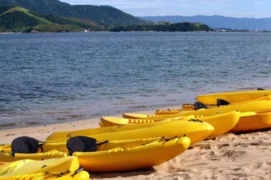 Brasile canoe spiaggia Canoe sulla spiaggia in Brasile