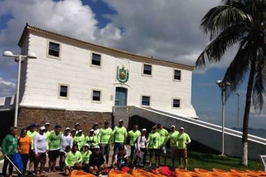 Brasile Salvador gruppo di amici Gruppo di amici a Salvador in Brasile