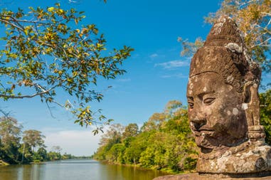 Vista del tempio di Bayon in Cambogia