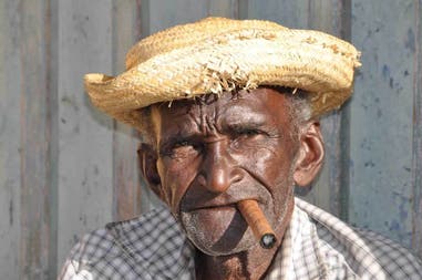 Man with cigar in Cuba