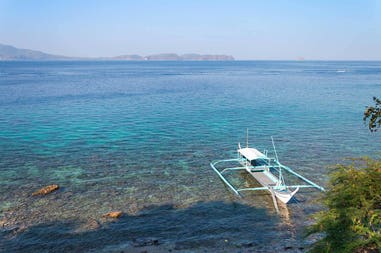 batangas-beach-boat