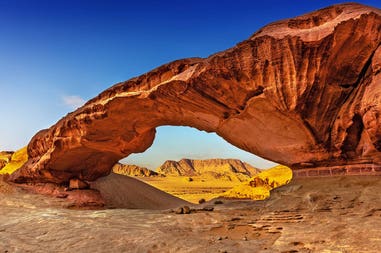 jordan-wadi-rum-rock-bridge