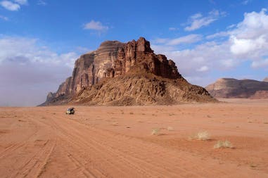 jordan-wadi-rum-valley