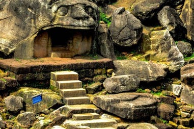 udayagiri-khandagiri-caves-