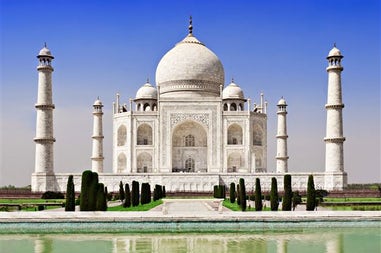Il Taj Mahal, grandiosa costruzione situata ad Agra in India