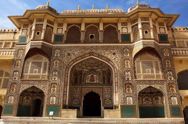 india-rajasthan-bikaner-entrance-wall