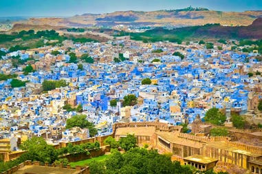 india-rajasthan-view-of-jodhpur-the-blue-city-from-mehrangarh-fort-132178997