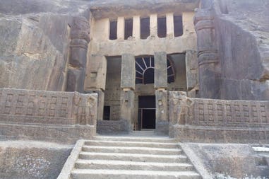 kanheri-caves