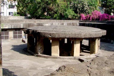pataleshwar-cave-temple