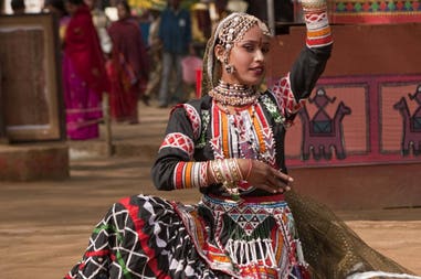 india-delhi-female-dancer