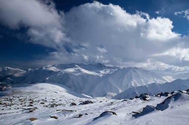 Montagne dell'Himalaya nel Kashmir in India