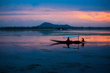 India Kashmir lago Dal tramonto