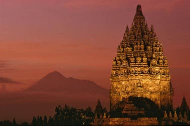 yogyakarta-prambanan-tempio-vulcano-merapi
