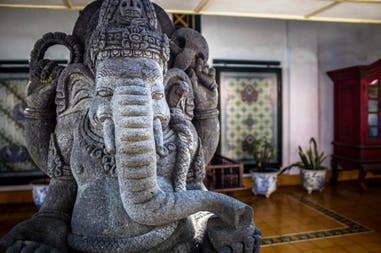 yogyakarta-statua-di-shiva