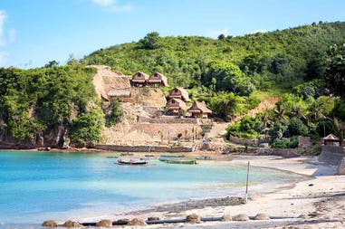 indonesia-lombok-bay-of-bangah-fishing-village-with-traditional-houses