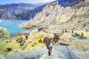 ijen-crater