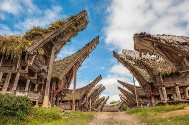 indonesia-tana-toraja-houses