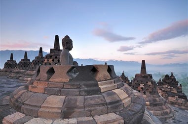 borobudur-temple-yogjakarta-indonesia