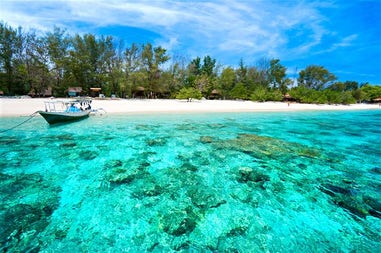 Crystal-clear sea in Gili Trawangan in Indonesia