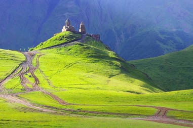 georgia-kazbeghi-village