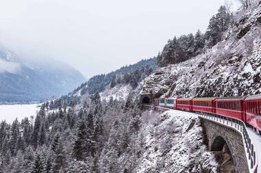 switzerland-bernina-express-winter