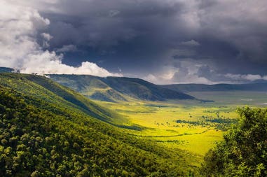 tanzania-ngorongoro-crater-landscape