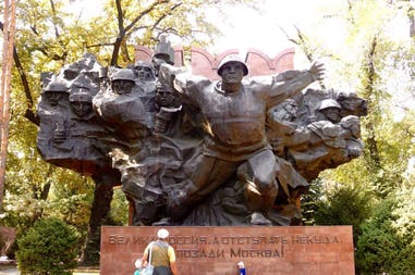 panfilov park almaty